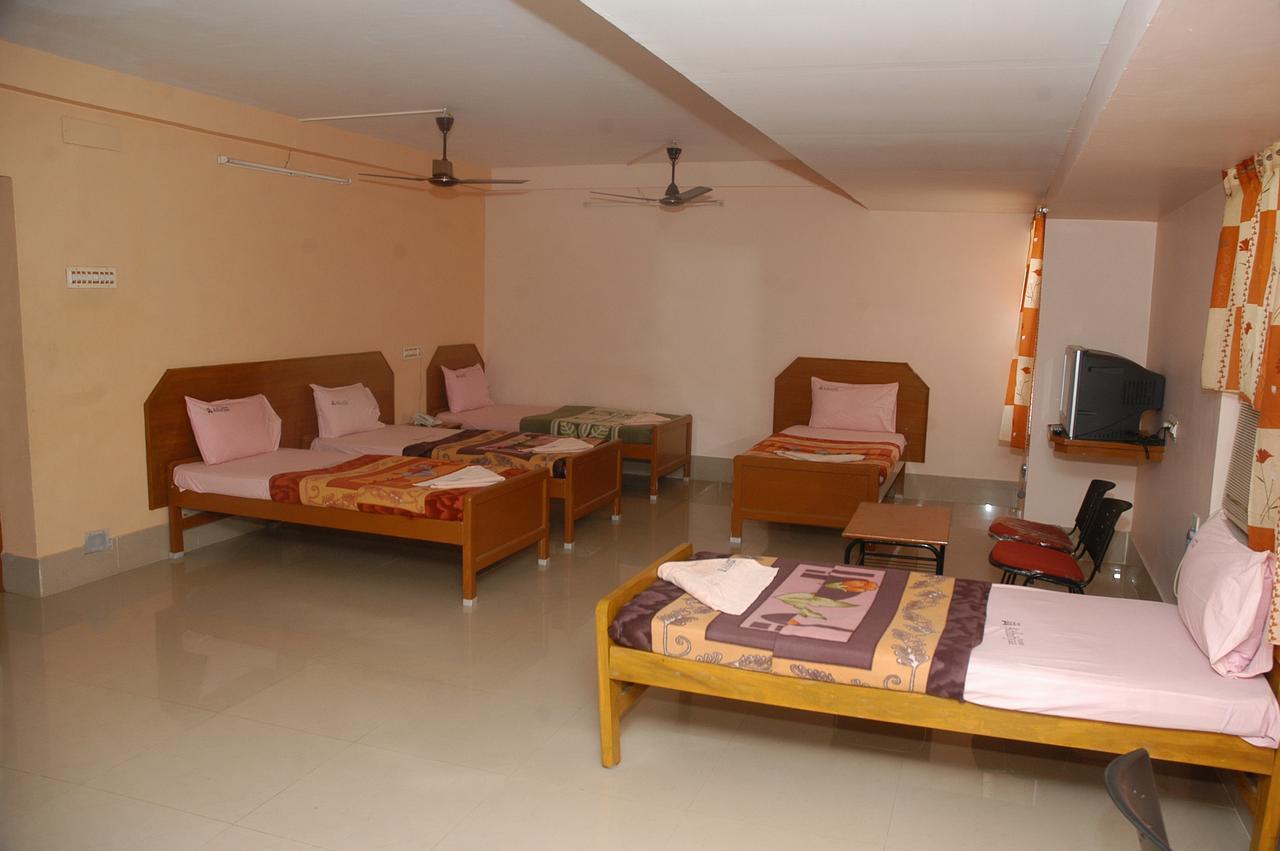 Hotel Athityaa Kumbakonam Exterior photo